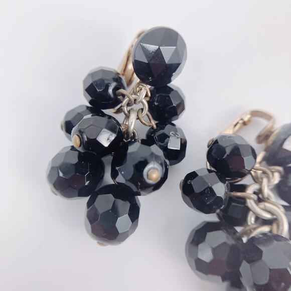 Vintage Faceted Black Beaded Cha Cha Clip-On Earrings, Mid-Century Retro - Picture 3 of 8